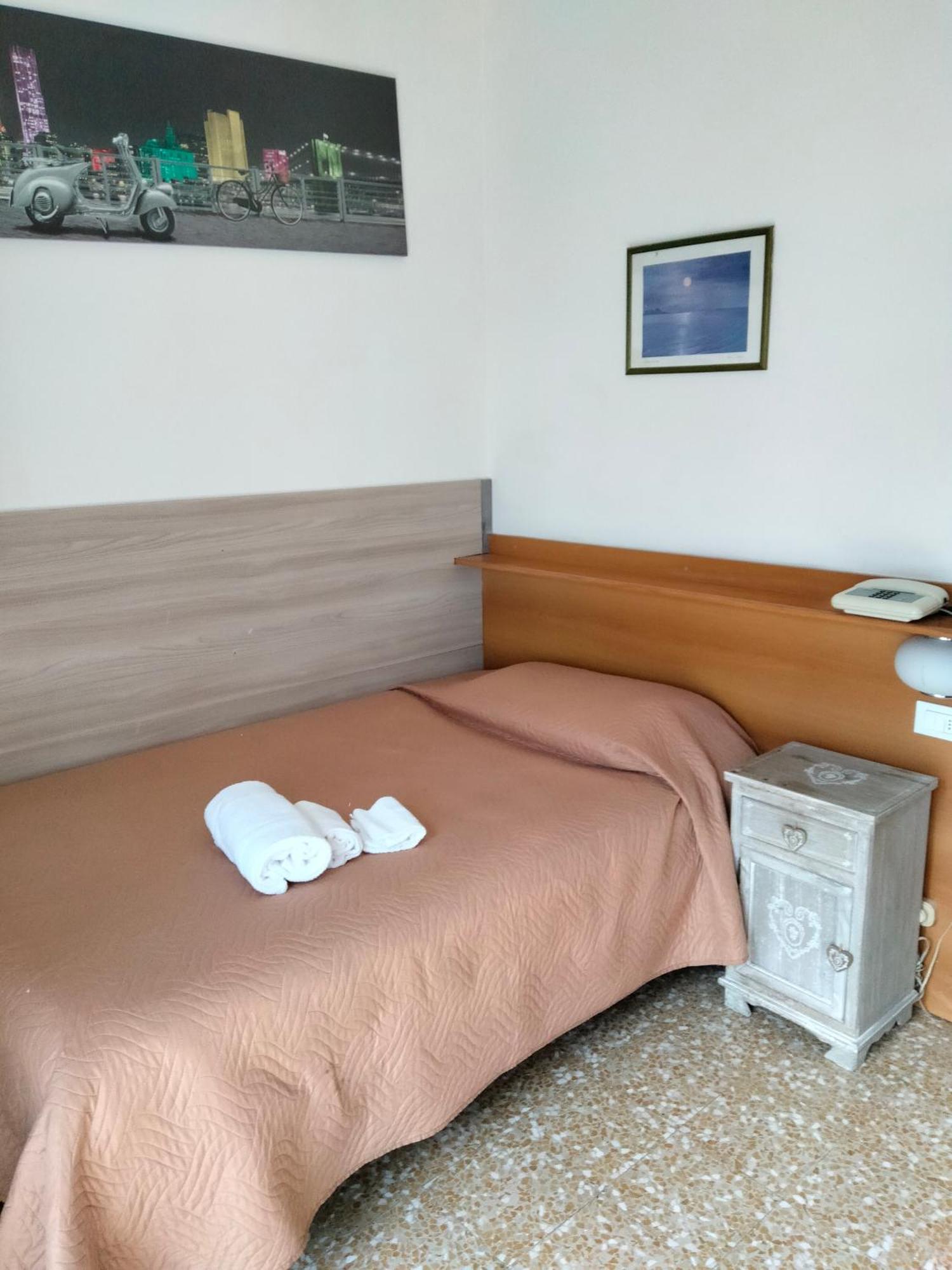Hotel Lombardia 세베소 외부 사진